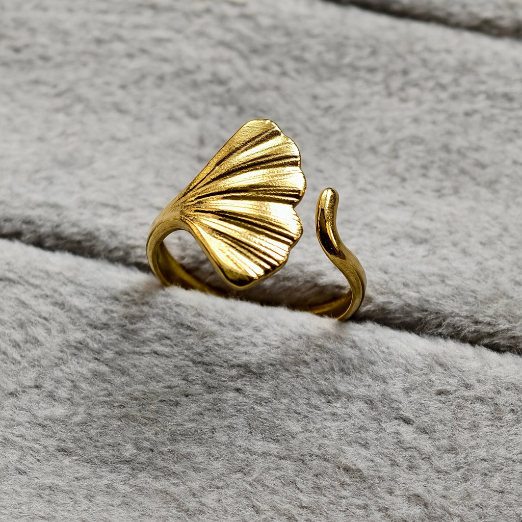 Wren Ginkgo Ring - view 4