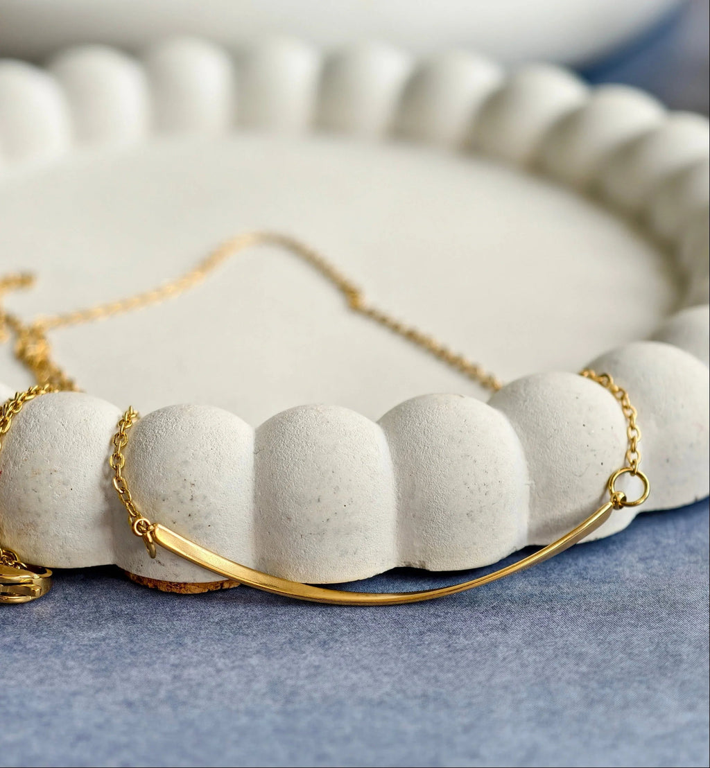 Thea Arc Bar Necklace - view 5
