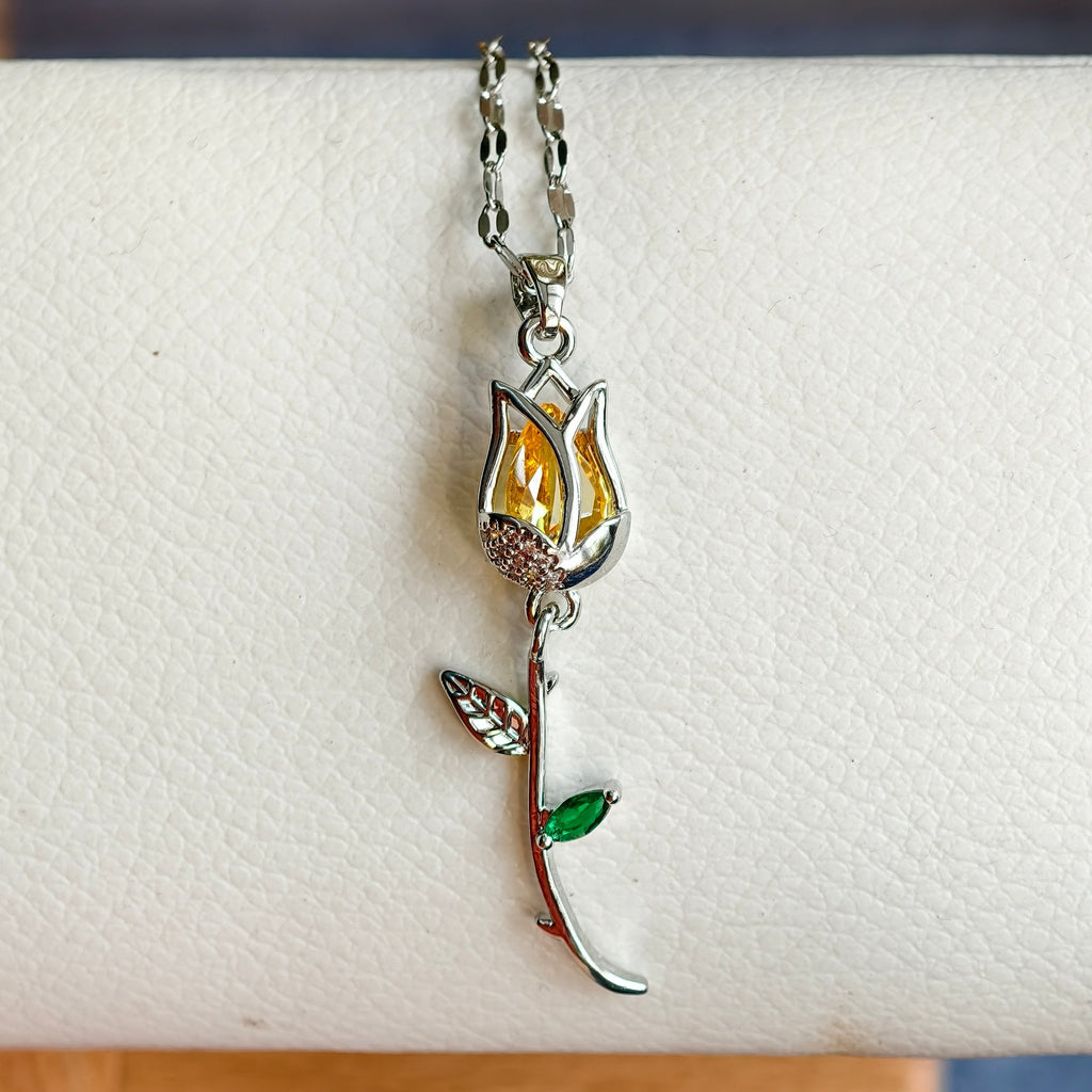 Rosa Petal Pendant Necklace - view 5