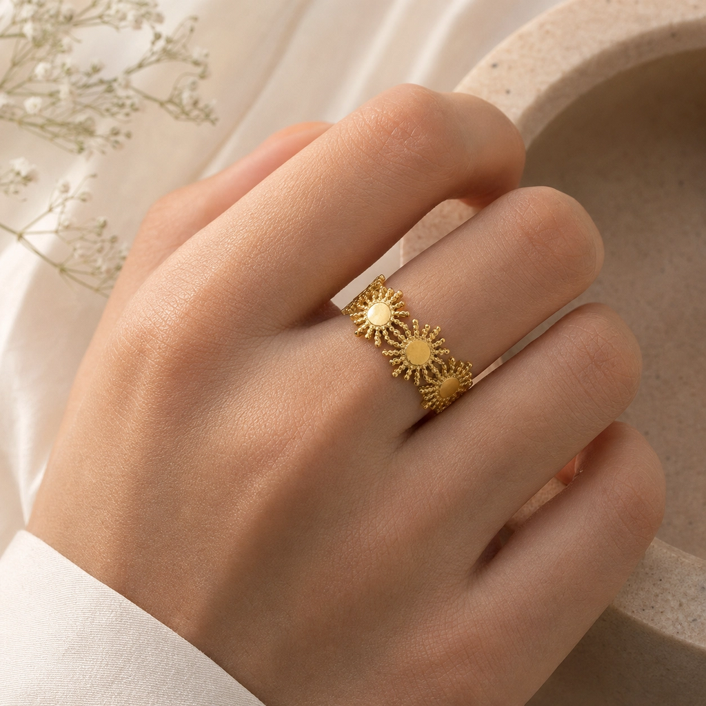Helia Sun Ring